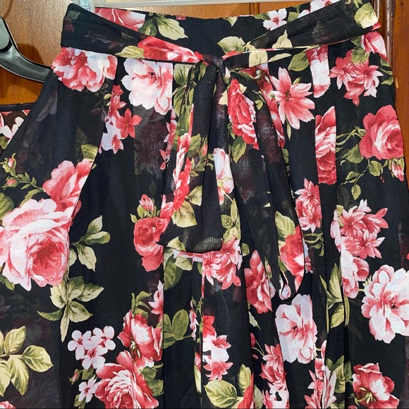 Floral skirt set - Picture 3 of 7